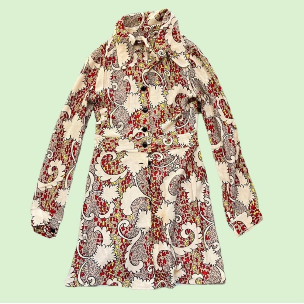 Vintage 70s patterned tunic/(dress if ur more petite)
Would best fit a size XS/S